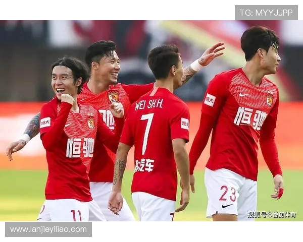 广州足球队耐力表现创新高引发关注成为新赛季焦点